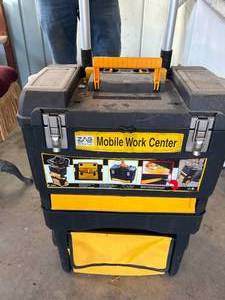 lot 1366 image: Mobil Portable Toolbox--Gar