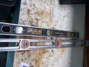 lot 1385 image: Two (2) Levels (Aluminum Contractor Levels--Gar