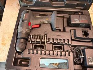 lot 1393 image: Craftsman Drill 38 Battery Powered-- Gar