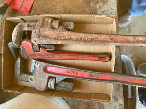 lot 1406 image: Pipe Wrenches x4 (18, 24, 14, 24) -- Gar