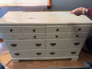 lot 1276 image: White 6 Drawer Wood Dresser 48 x 17 x 32--SBRM