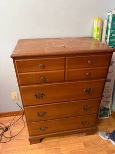 lot 1280 image: Wood 4 Drawer Chest of Drawers 30 x 17 x 41--SBRM