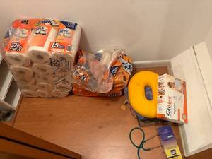 lot 1176 image: Closet of Miscellaneous to include Large Pkg of Paper Towels--NBRM