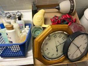lot 1185 image: Clocks & Bath Items--BTH