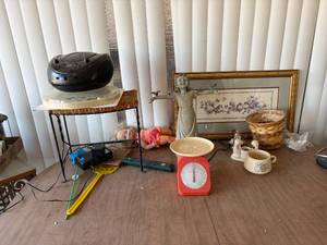 lot 1194 image: Pile of Miscellaneous Decorations & Scales--BP
