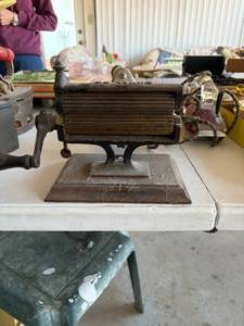 lot 1293 image: Royal 80 Pleater--BP
