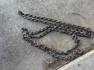 lot 1320 image: Log Chain--Shed