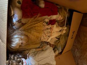 lot 1327 image: Porcelain Doll Collection--Shed