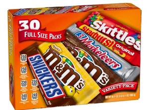 Mars M&M'S, SNICKERS, 3 MUSKETEERS, SKITTLES & STARBURST Variety Pack Full Size Bulk Candy Assortment, 56.11 oz, 30 Count