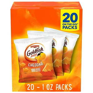 lot 1621 image: Goldfish Cheddar Cheese Crackers  Baked Snack Crackers  1 oz on-The-Go Snack Packs  20 Count Box