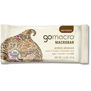 lot 1995 image: 12 Ct GOMACRO PEANUT BUTTER CHOCOLATE CHIP PROTEIN PLEASURE MACROBAR
