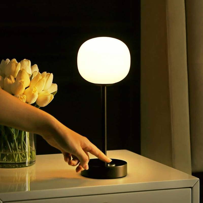 lot 1280 image: JONATHAN Y Natalia 12.25  Modern Farmhouse Iron Rechargeable Integrated Portable LED Table Lamp  Oil Rubbed BronzeWhite  JYL7108B - Retail $80