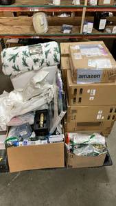 lot 1278 image: Pallet of miscellaneous items in various conditions&nbsp
