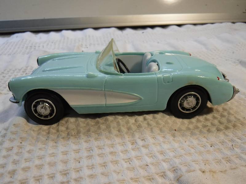 lot 1039 image: jimmy toys corvette
