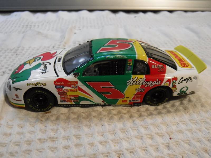 lot 1040 image: nascar terry labonte