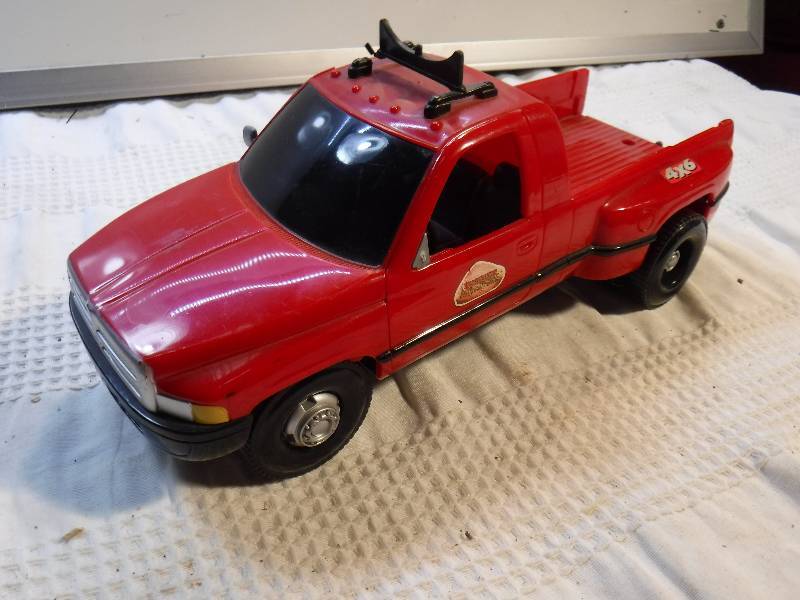 lot 2009 image: dodge truck
