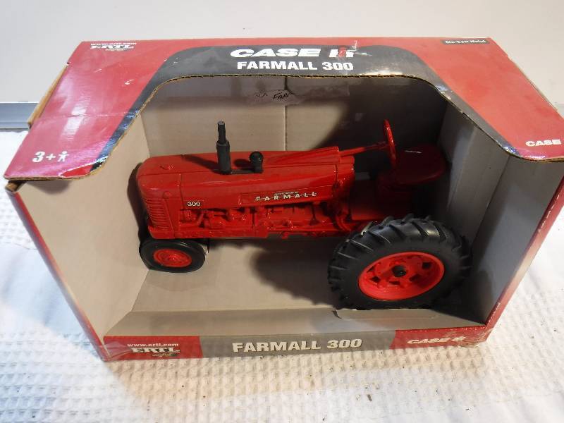 lot 2015 image: ertl case tractor
