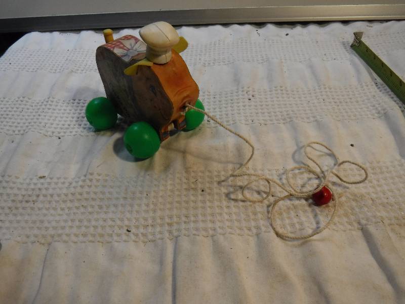 lot 2019 image: vintage fisher price toy