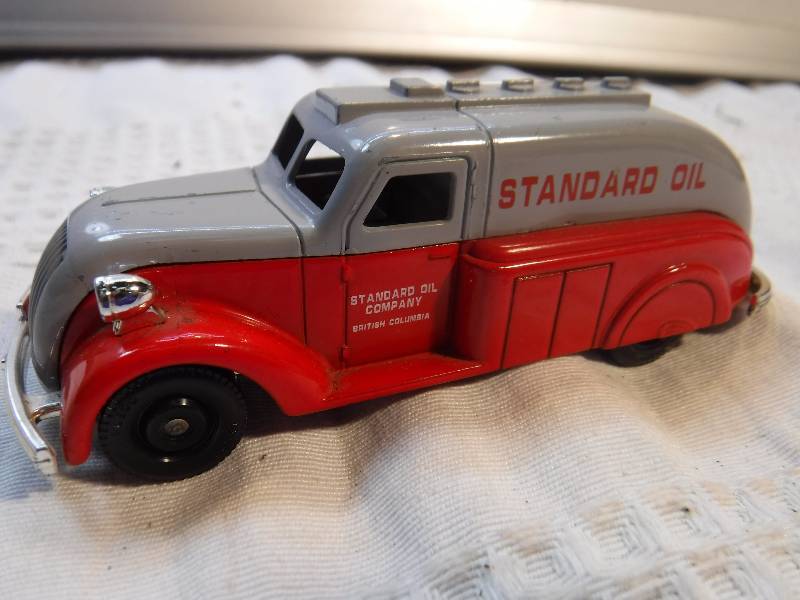 lot 1059 image: standard oil