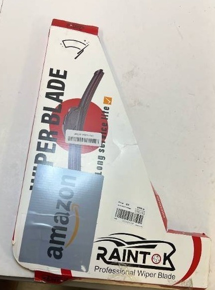 lot 168281 image: Ford Edge Wiper Blade Set 2015-2023 - Retail $25