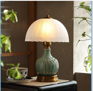 lot 68431 image: Lamp - Retail $43
