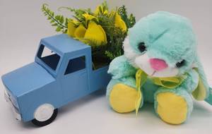 lot 69154 image: Blue Truck with Mint Bunny Easter Decor Set - Retail $25