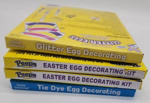 lot 69164 image: Mix Decorating Kits, 4 Pack - Retail $15