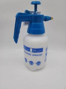 lot 69262 image: 1L Pressure Sprayer Bottle with Pump - Retail $8