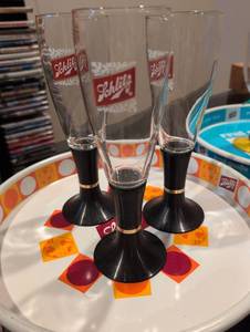 lot 2493 image: Schlitz Beer Pilsner Glass Set with Serving Tray 1968