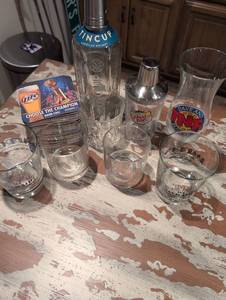 lot 2558 image: Mixed Beverage Promotional Glassware Collection