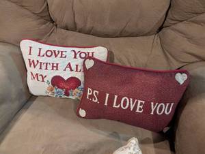 lot 2561 image: Romantic Love Message Throw Pillows Set