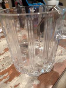 lot 2596 image: Crystal Star Pattern ice bucket