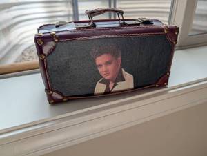 lot 2602 image: 1950s Rock & Roll Star Lunch Box Purse