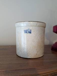 lot 1510 image: Ruckels Stoneware Crock