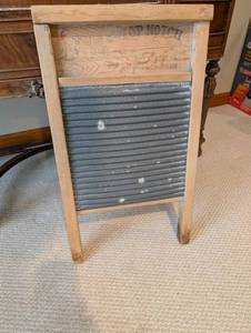lot 1511 image: Top Notch Washboard