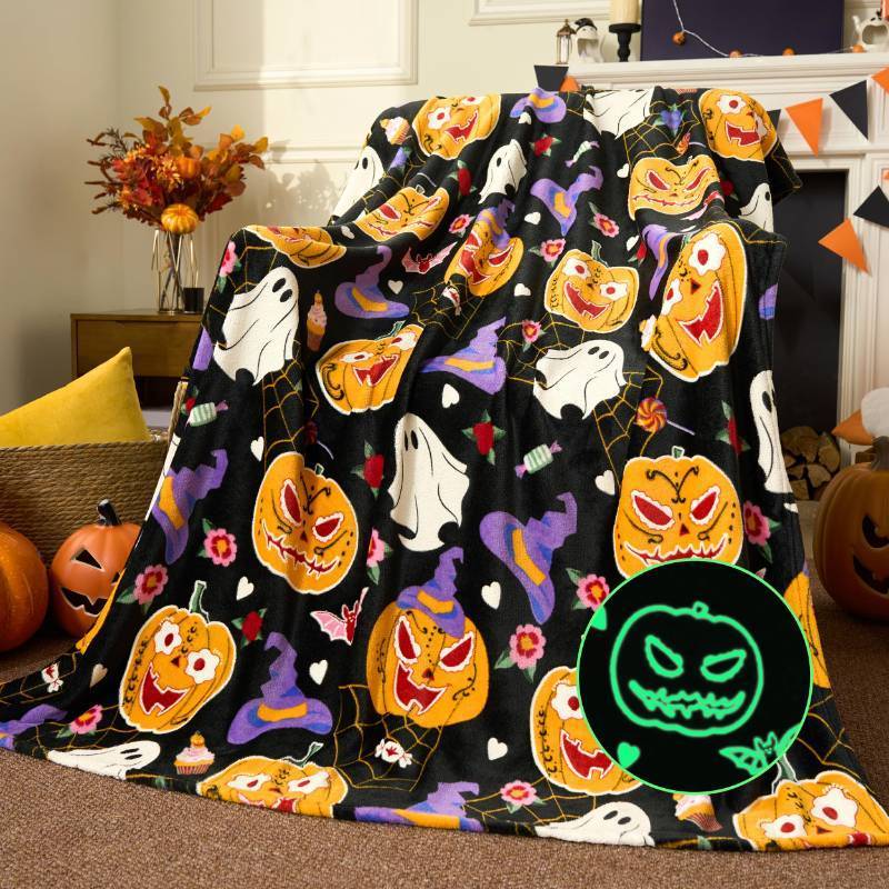 lot 44089 image: Glow in The Dark Blanket Pumpkin Black, Toys Gifts for Girls Age 2 3 4 5 6 7 8 9 10 11 12 Year Old, Soft Cozy Flannel Kids Throw Blanket, Christmas Birthday Present Bedroom Decor 50�60 - Retail $17