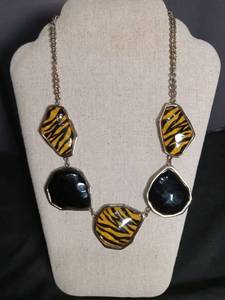lot 1270 image: Tiger Print and Black Statement Necklace
