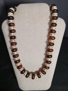 lot 1273 image: Brown Wood and Ivory Color Bead Necklace