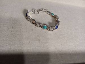 lot 1296 image: Southwestern Style Multi-Stone Toggle Bracelet