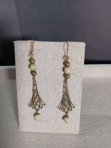 lot 2170 image: Art Deco Style Pearl Drop Earrings
