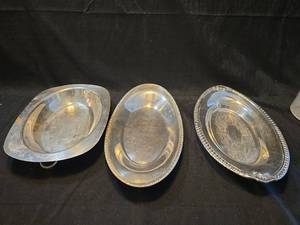 lot 1050 image: Decorative Silver Plated Serving Trays - Set of 3