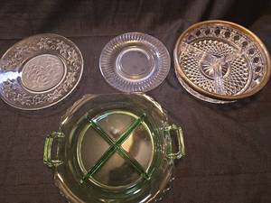 lot 1536 image: Crystal Pressed Glass Plates Collection
