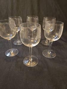 lot 1537 image: Crystal Wine Glasses with Etched Leaf Design - Set of 6