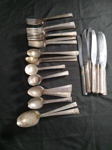 lot 2224 image: Art Deco Style Silverplate Flatware Set