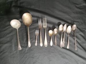 lot 2256 image: Mixed Pattern Silver Plated Flatware Set