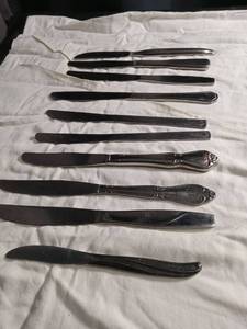 lot 2265 image: Set of 10 Ornate Silver-Plated Dinner Knives