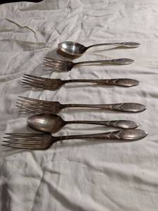 lot 2270 image: Mid-Century Sterling Silver Flatware Set