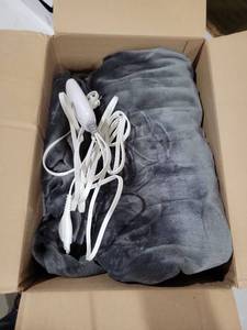 lot 7244 image: Electric Heated Blanket