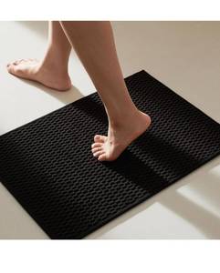 lot 7307 image: Black Bathroom Rugs Non Slip Washable, Super Absorbent Thin Bath Mat Quick Dry Low Pile Bathroom Rug, Black 20x30
