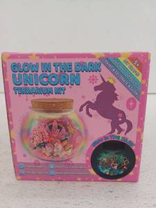 lot 26429 image: Glow In The Dark Unicorn Terrarium Kit